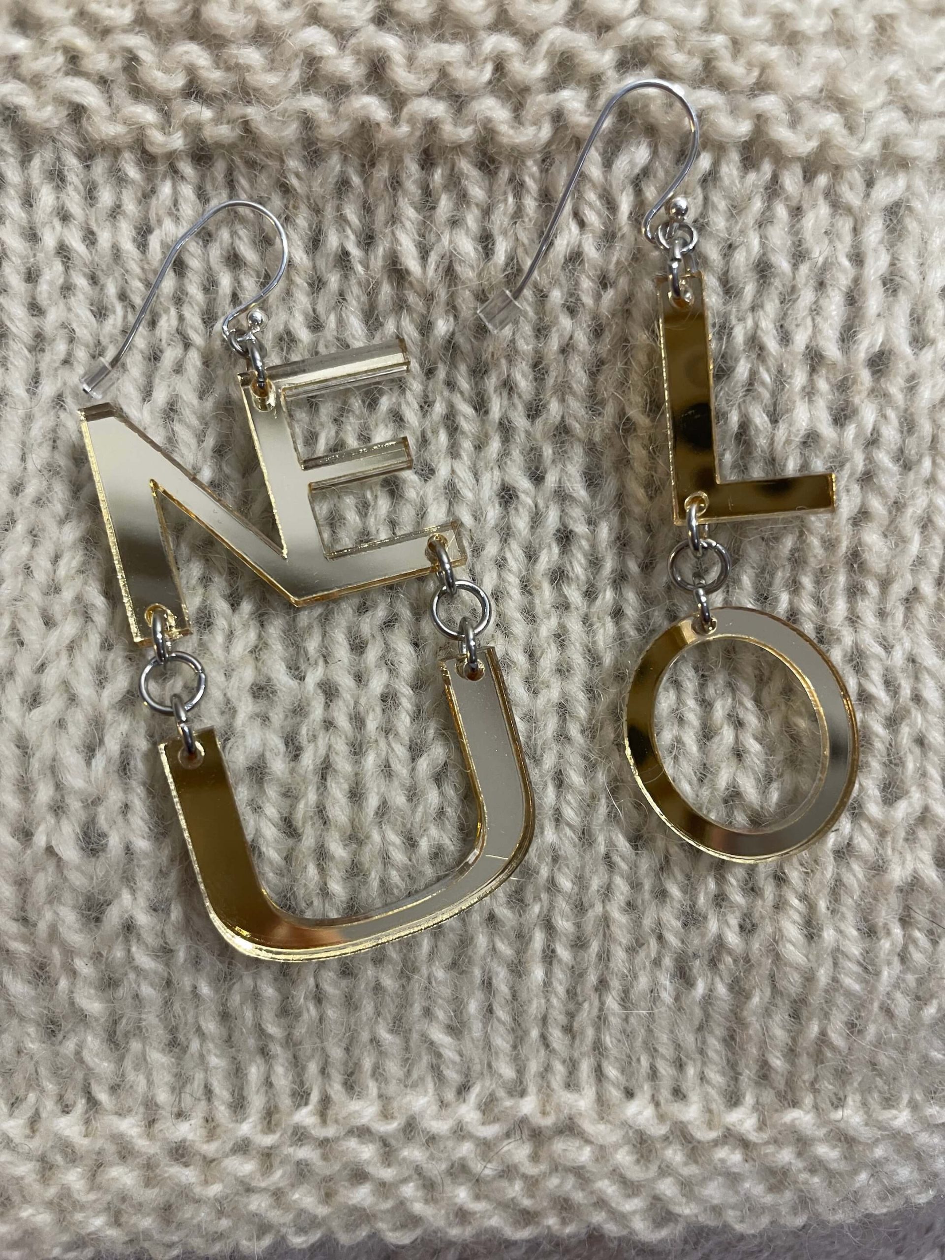 Neulo -korvikset, Pinjo design, Korvakorut