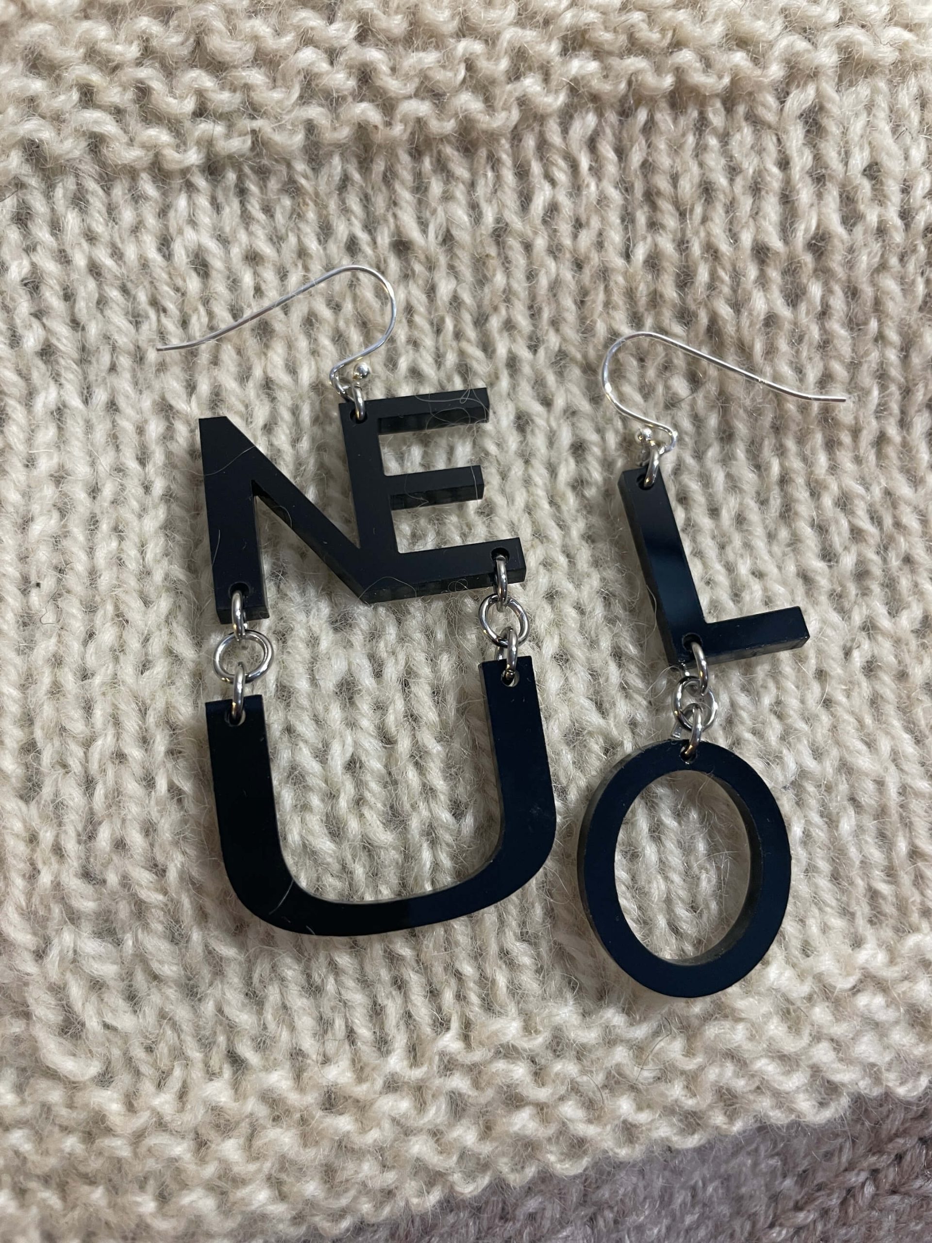 Neulo -korvikset, Pinjo design, Korvakorut