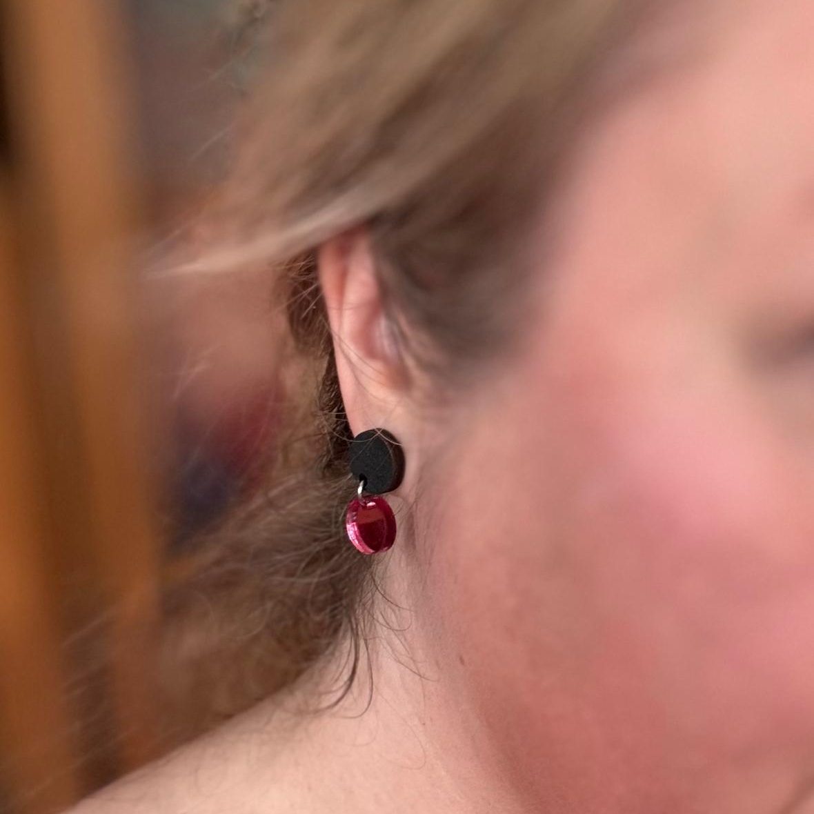 Pinjo desing Pikkuset korvakorut pinkki