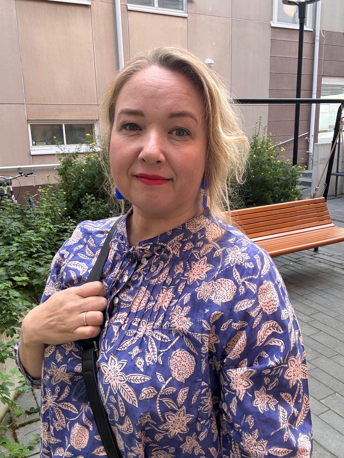 Puuvillamekko Emilia kaulus