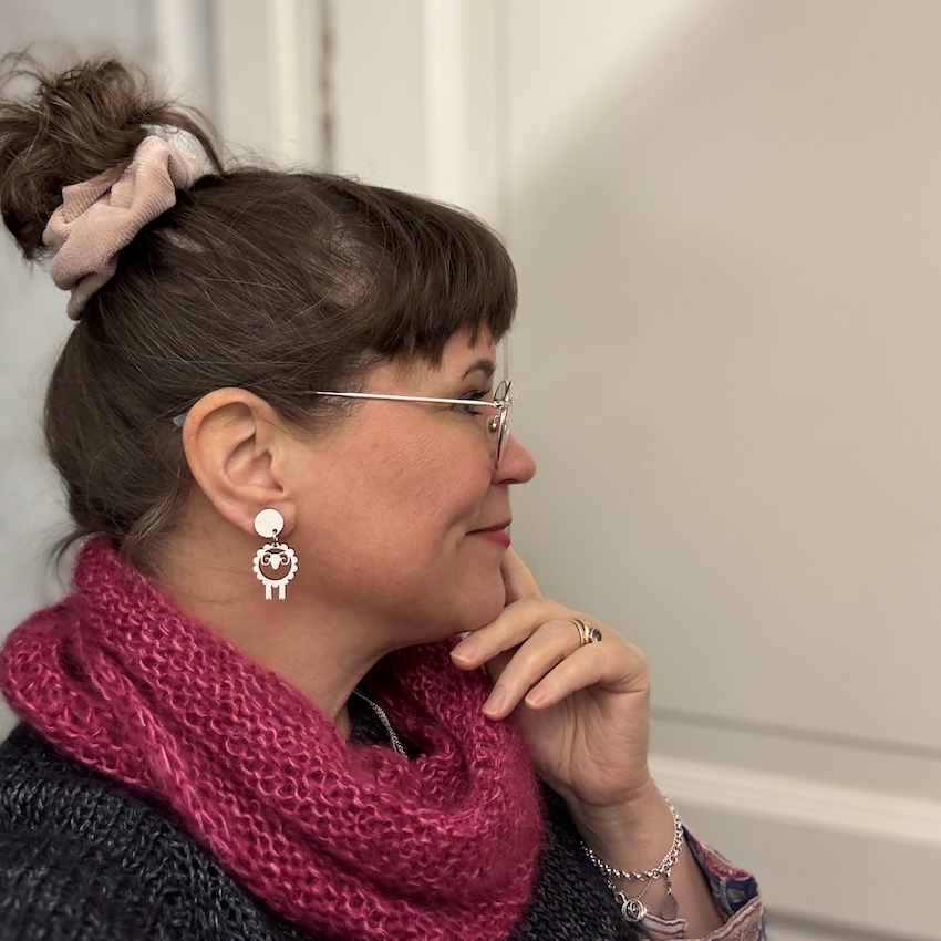 Pikkupässi korvakorut ovat Pinjo designin mallistoa, löydät ne Butik frillasta Oulusta.