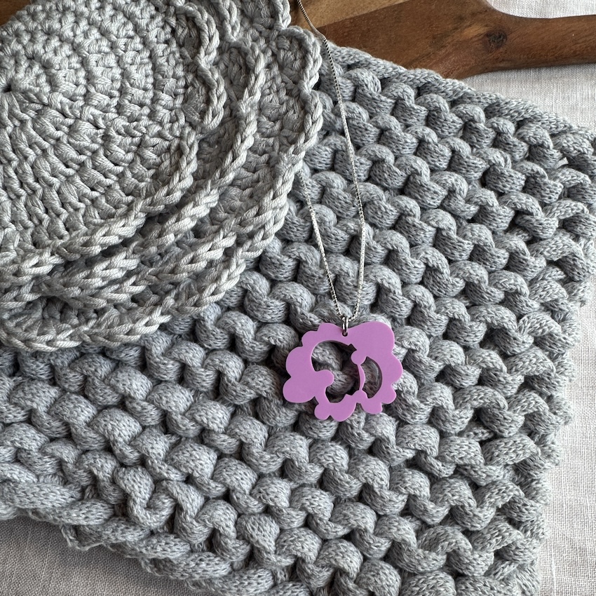 Pionipuutarha riipus - Image 5