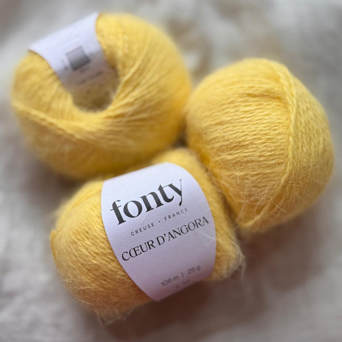 Fonty angora tipunkeltainen