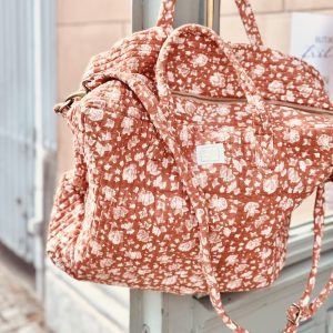 Alma viikonloppulaukku värissä Kurpitsa