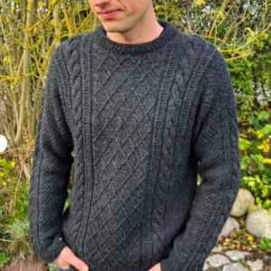 PetiteKnit Moby Sweater Man paita