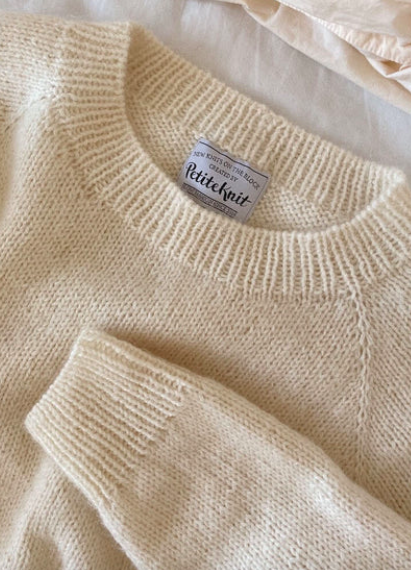 PetiteKnit No Frills Sweater kaulus