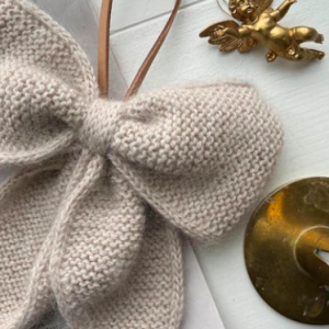 PetiteKnit December Bow rusetti